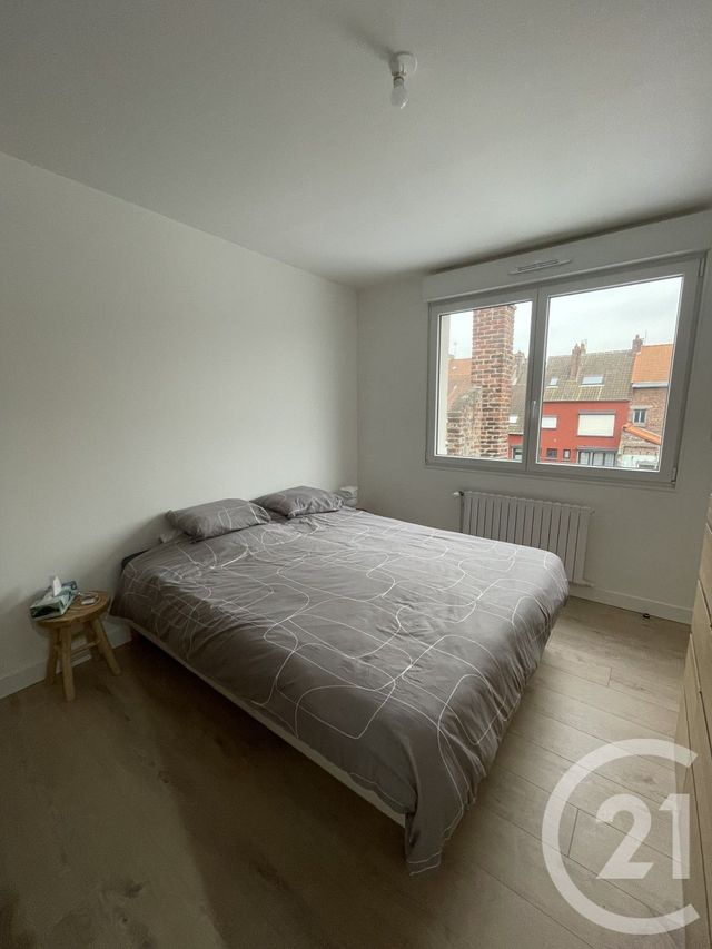 Maison &agrave; louer - 4 pi&egrave;ces - 80,11 m2 - Calais - 62 - NORD-PAS-DE-CALAIS