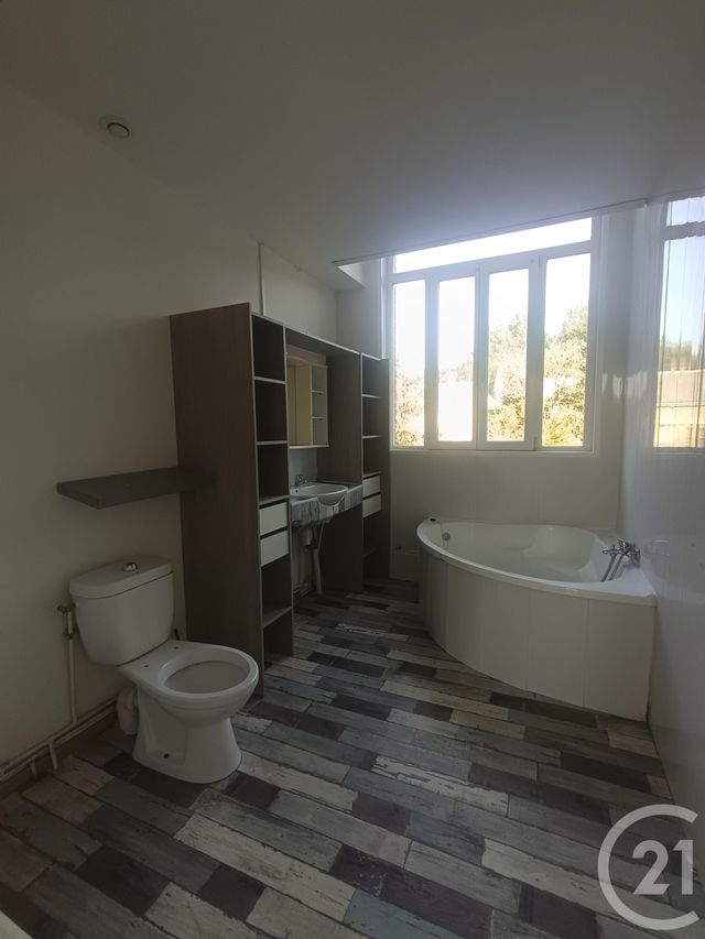 Appartement &agrave; louer - 5 pi&egrave;ces - 77,21 m2 - Caffiers - 62 - NORD-PAS-DE-CALAIS