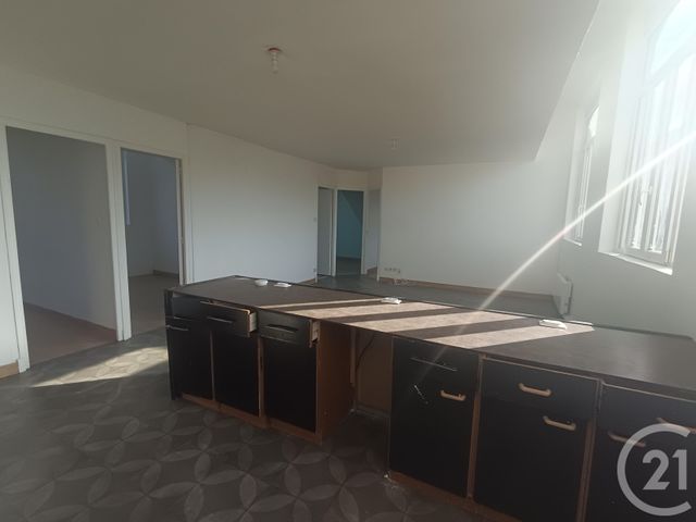 Appartement &agrave; louer - 5 pi&egrave;ces - 77,21 m2 - Caffiers - 62 - NORD-PAS-DE-CALAIS
