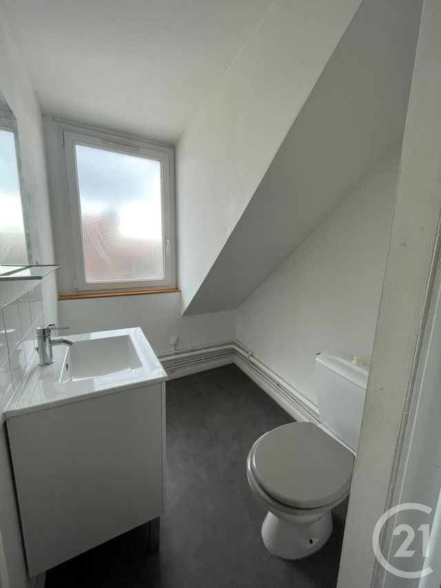Appartement T2 &agrave; louer - 3 pi&egrave;ces - 25,25 m2 - Calais - 62 - NORD-PAS-DE-CALAIS