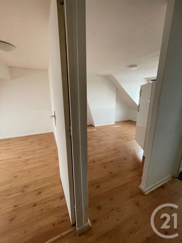 Appartement T2 &agrave; louer - 3 pi&egrave;ces - 25,25 m2 - Calais - 62 - NORD-PAS-DE-CALAIS