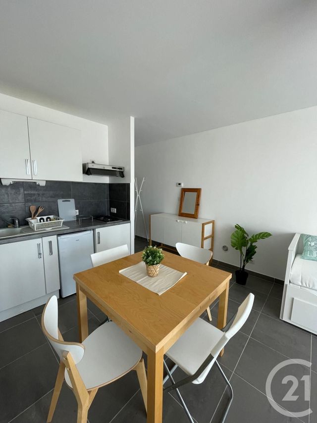 Appartement Studio &agrave; louer - 1 pi&egrave;ce - 29 m2 - Calais - 62 - NORD-PAS-DE-CALAIS