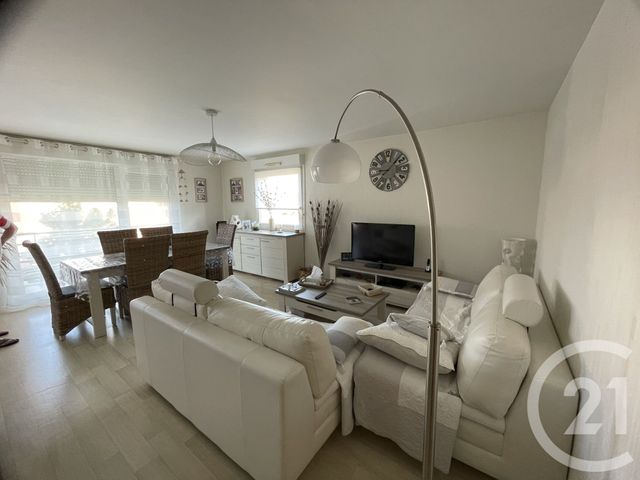 Appartement F3 &agrave; louer - 3 pi&egrave;ces - 77,07 m2 - Calais - 62 - NORD-PAS-DE-CALAIS