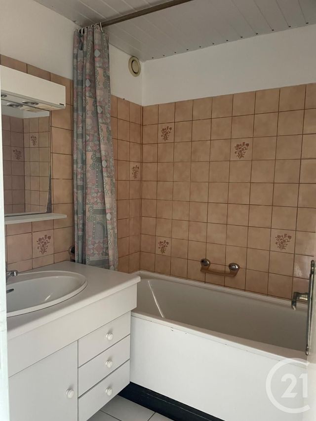 Appartement F2 &agrave; louer - 2 pi&egrave;ces - 40 m2 - Calais - 62 - NORD-PAS-DE-CALAIS