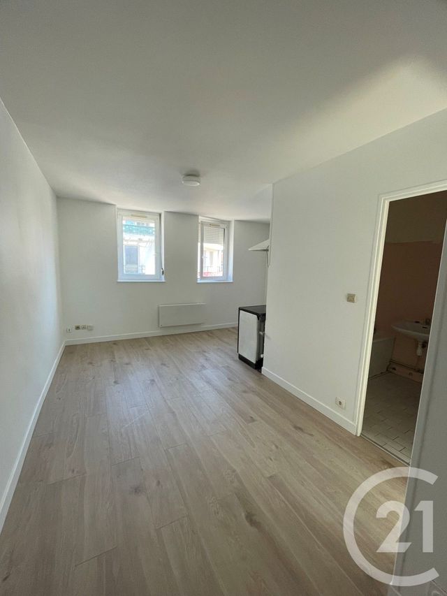 Appartement F1 &agrave; louer - 2 pi&egrave;ces - 24 m2 - Calais - 62 - NORD-PAS-DE-CALAIS