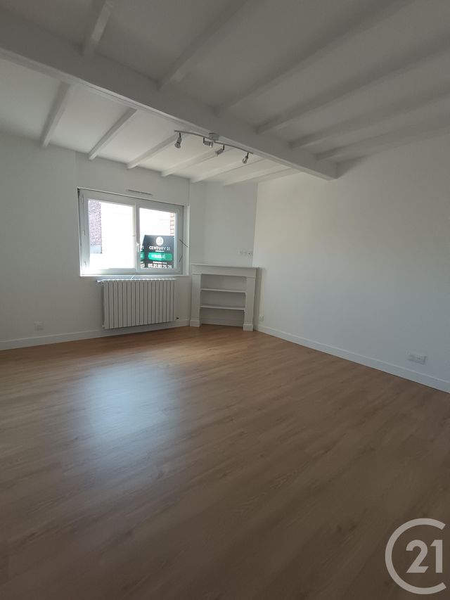 Maison &agrave; louer - 4 pi&egrave;ces - 69,61 m2 - Calais - 62 - NORD-PAS-DE-CALAIS