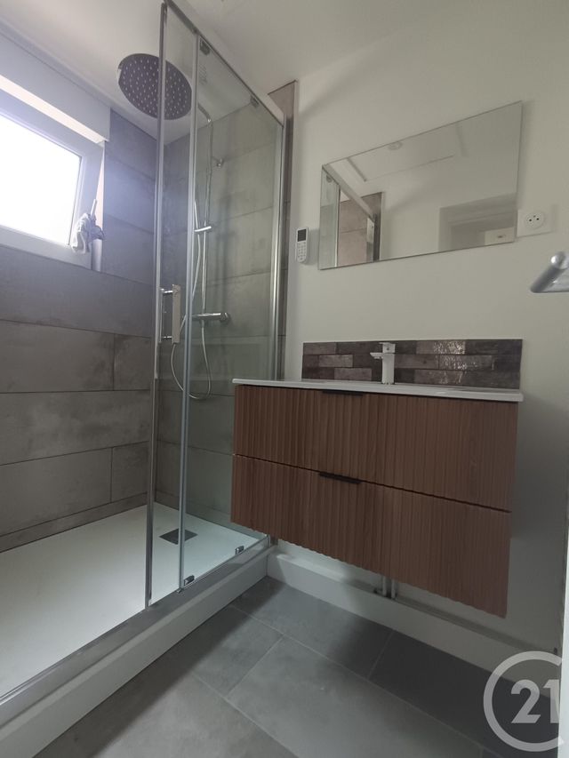Maison &agrave; louer - 4 pi&egrave;ces - 69,61 m2 - Calais - 62 - NORD-PAS-DE-CALAIS