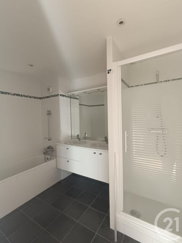 Appartement F3 &agrave; louer - 2 pi&egrave;ces - 82,91 m2 - Calais - 62 - NORD-PAS-DE-CALAIS