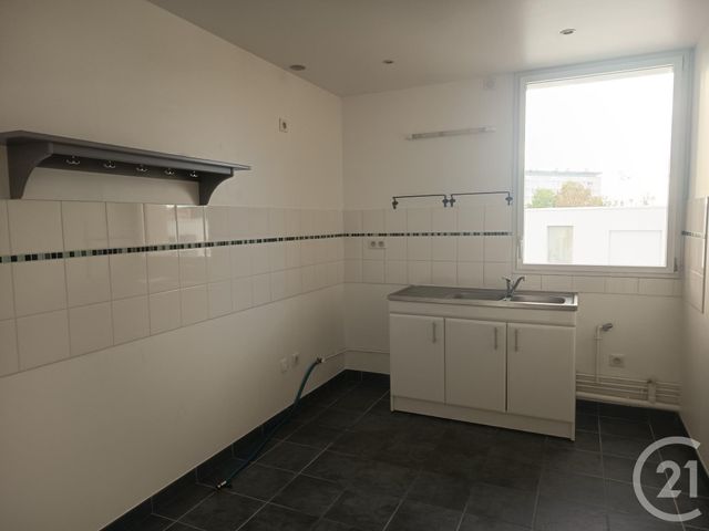 Appartement F3 &agrave; louer - 2 pi&egrave;ces - 82,91 m2 - Calais - 62 - NORD-PAS-DE-CALAIS