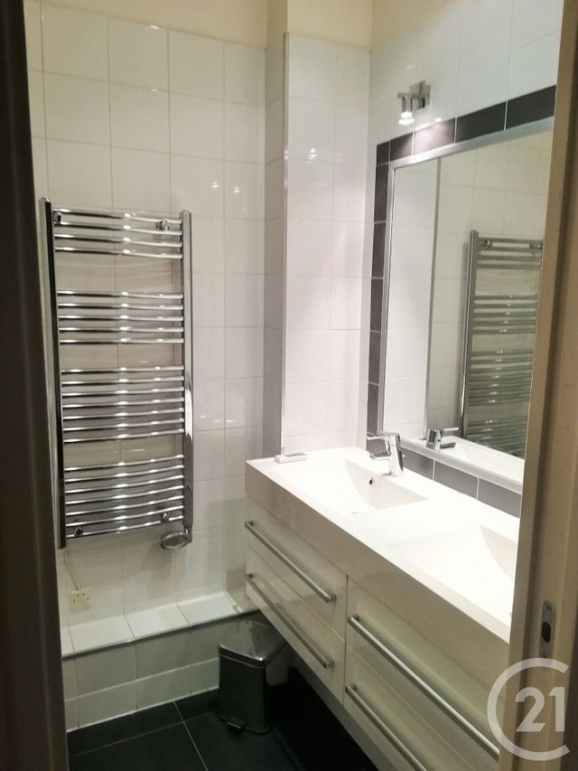 Appartement F4 &agrave; louer - 4 pi&egrave;ces - 68 m2 - Neuilly Sur Seine - 92 - ILE-DE-FRANCE
