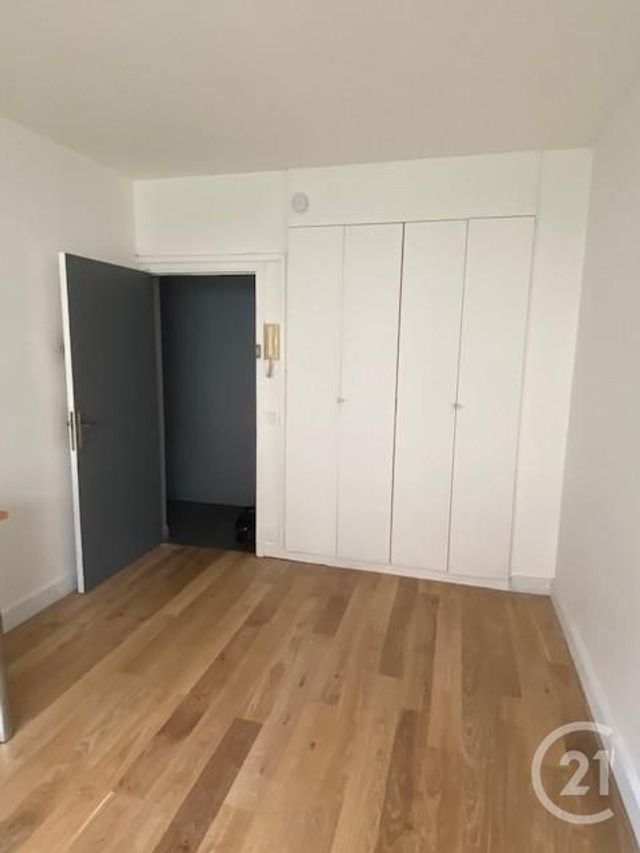 Appartement F1 &agrave; louer - 1 pi&egrave;ce - 13,40 m2 - Neuilly Sur Seine - 92 - ILE-DE-FRANCE