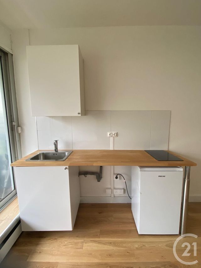 Appartement F1 &agrave; louer - 1 pi&egrave;ce - 13,40 m2 - Neuilly Sur Seine - 92 - ILE-DE-FRANCE