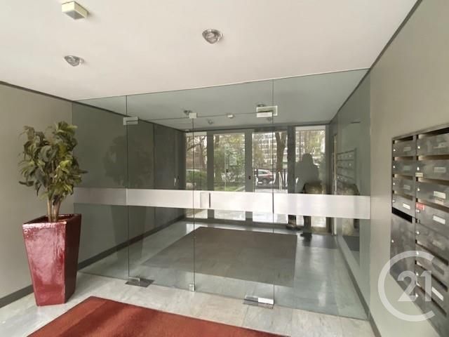 Appartement F1 &agrave; louer - 1 pi&egrave;ce - 13,40 m2 - Neuilly Sur Seine - 92 - ILE-DE-FRANCE