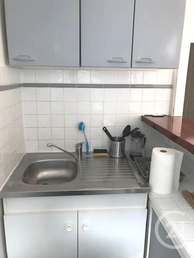 Appartement F1 &agrave; louer - 1 pi&egrave;ce - 26,37 m2 - Neuilly Sur Seine - 92 - ILE-DE-FRANCE