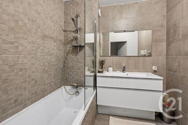 Appartement F3 &agrave; vendre - 3 pi&egrave;ces - 71 m2 - Puteaux - 92 - ILE-DE-FRANCE