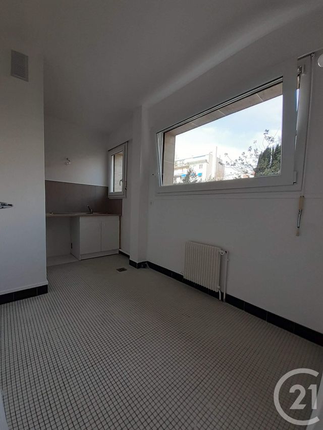 Appartement Studio &agrave; louer - 1 pi&egrave;ce - 27,02 m2 - St Mande - 94 - ILE-DE-FRANCE
