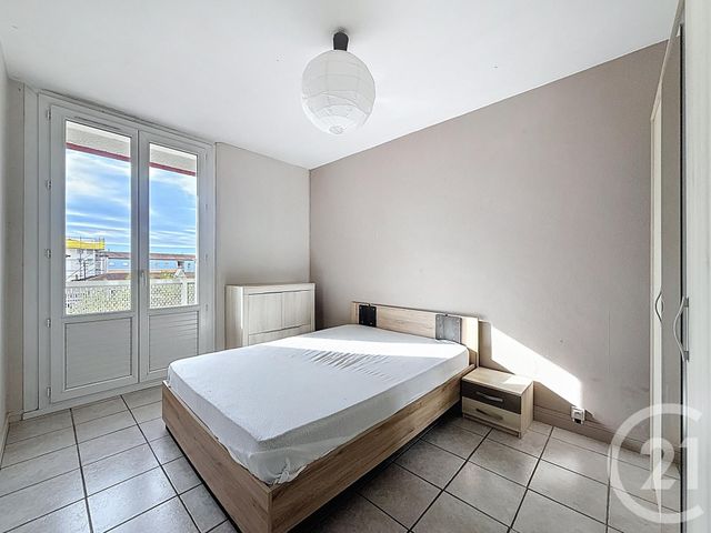 Appartement T4 à vendre - 4 pièces - 66,56 m2 - Bordeaux - 33 - AQUITAINE