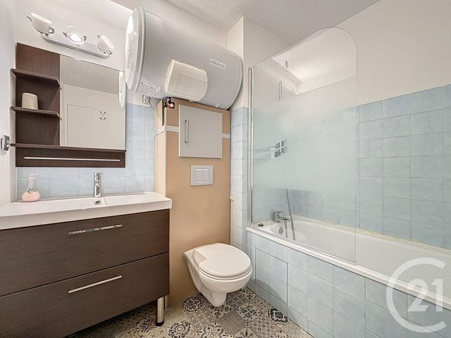 Appartement T1 &agrave; louer - 1 pi&egrave;ce - 25,46 m2 - Bordeaux - 33 - AQUITAINE