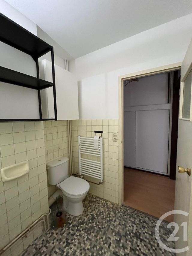 Appartement T1 &agrave; louer - 1 pi&egrave;ce - 31,99 m2 - Bordeaux - 33 - AQUITAINE