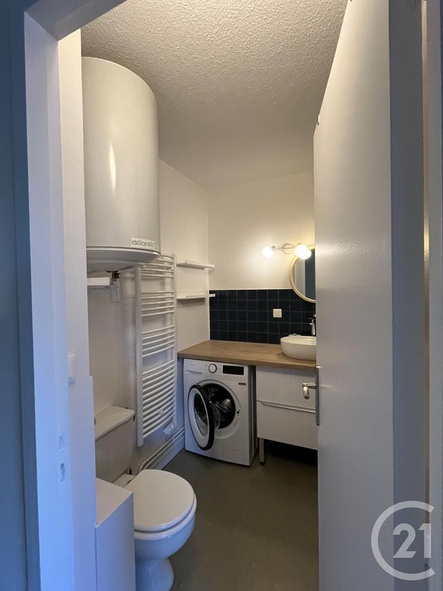 Appartement Studio &agrave; louer - 1 pi&egrave;ce - 26,90 m2 - Bordeaux - 33 - AQUITAINE