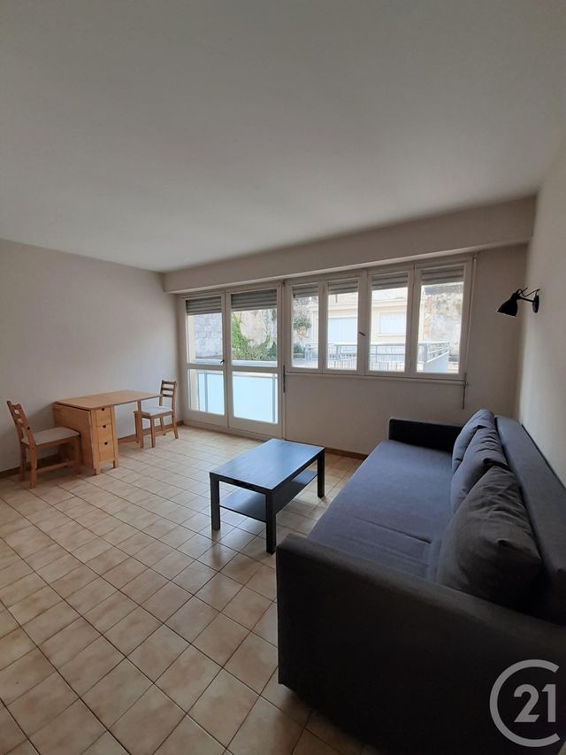 Appartement Studio &agrave; louer - 1 pi&egrave;ce - 26,42 m2 - Bordeaux - 33 - AQUITAINE