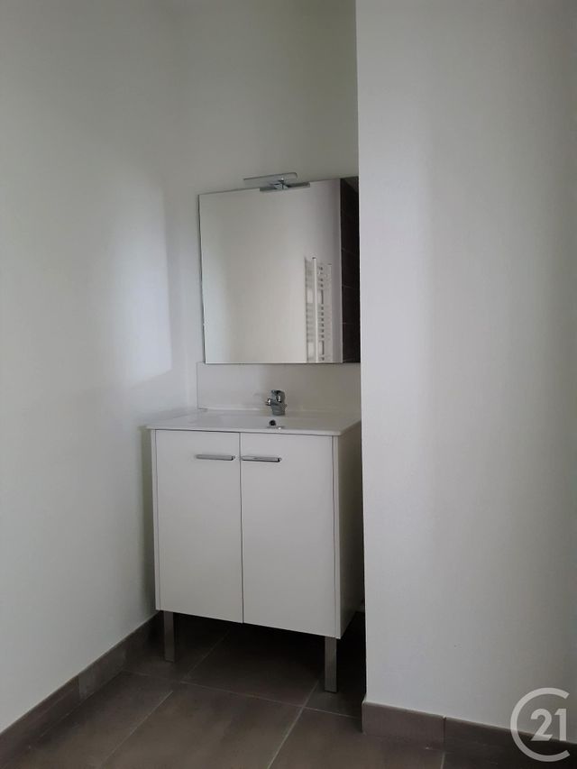 Appartement T2 &agrave; louer - 2 pi&egrave;ces - 43,60 m2 - Bordeaux - 33 - AQUITAINE