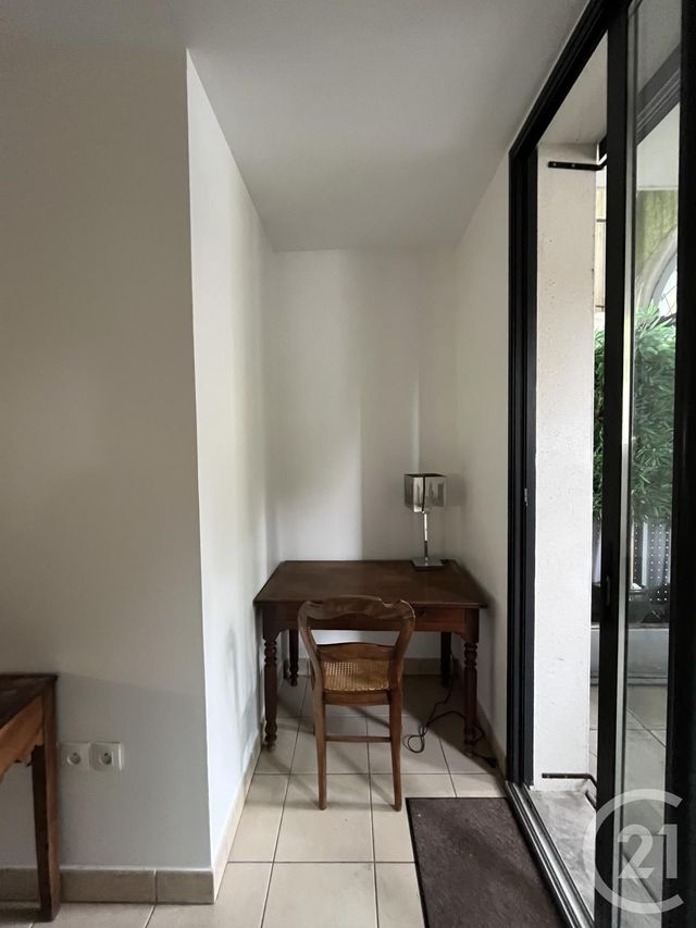 Appartement Studio &agrave; louer - 1 pi&egrave;ce - 32,81 m2 - Bordeaux - 33 - AQUITAINE