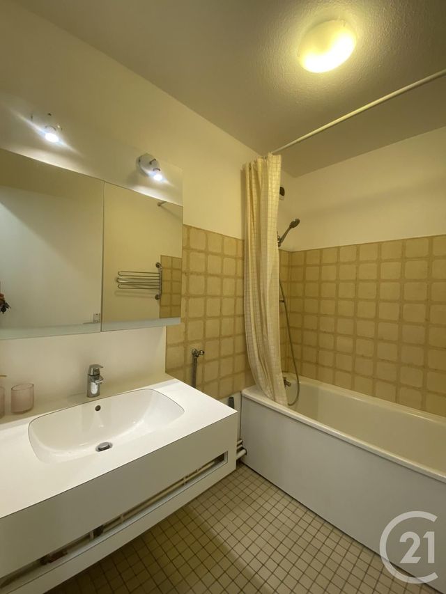 Appartement T3 &agrave; louer - 3 pi&egrave;ces - 68,70 m2 - Talence - 33 - AQUITAINE
