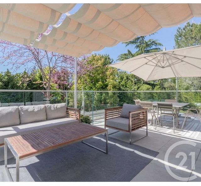 Maison &agrave; louer - 5 pi&egrave;ces - 151,70 m2 - Latresne - 33 - AQUITAINE