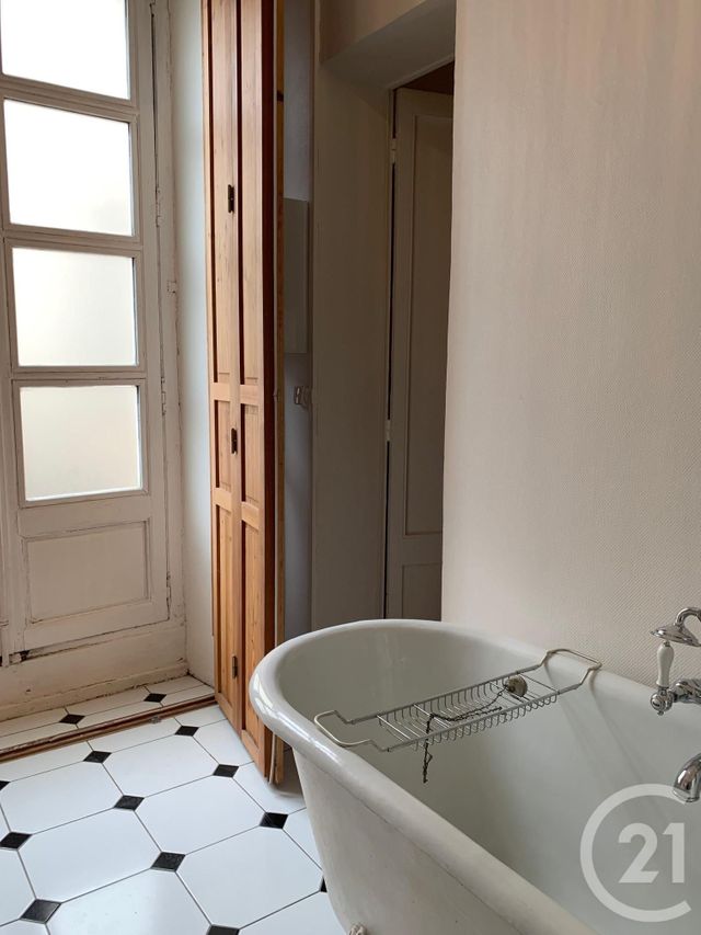 Appartement T3 &agrave; louer - 3 pi&egrave;ces - 89,13 m2 - Bordeaux - 33 - AQUITAINE