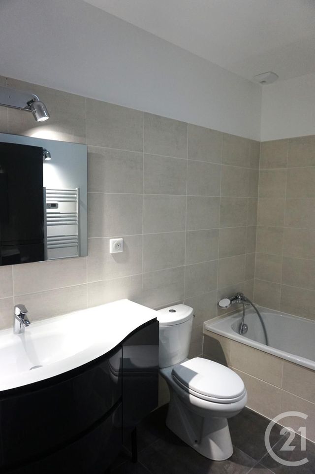 Maison &agrave; louer - 5 pi&egrave;ces - 88,41 m2 - Bordeaux - 33 - AQUITAINE