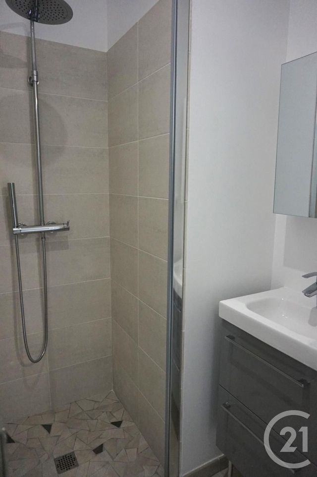 Maison &agrave; louer - 5 pi&egrave;ces - 88,41 m2 - Bordeaux - 33 - AQUITAINE