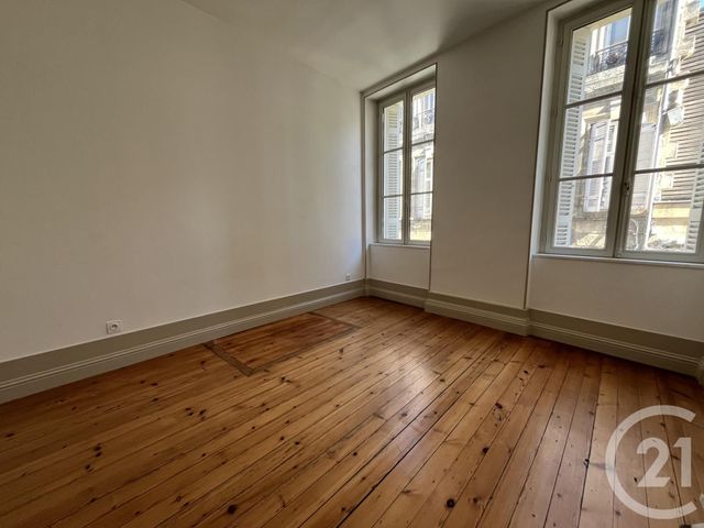 Appartement T3 &agrave; louer - 3 pi&egrave;ces - 85 m2 - Bordeaux - 33 - AQUITAINE