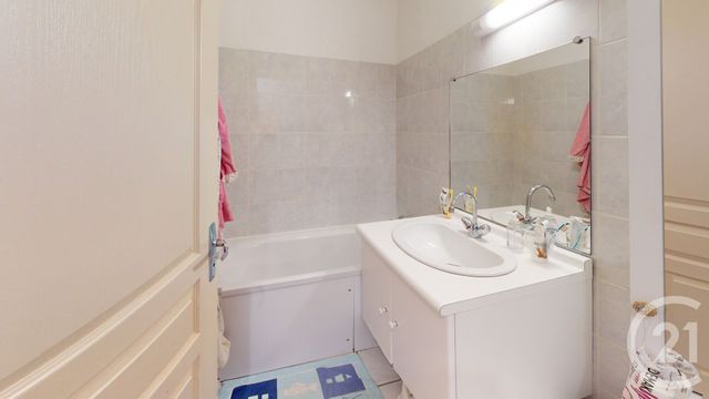 Appartement F4 &agrave; vendre - 4 pi&egrave;ces - 80,45 m2 - Dole - 39 - FRANCHE-COMTE