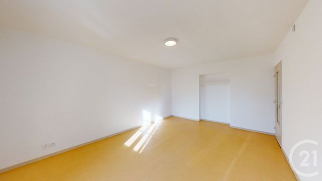 Appartement Duplex &agrave; louer - 3 pi&egrave;ces - 63 m2 - Dole - 39 - FRANCHE-COMTE