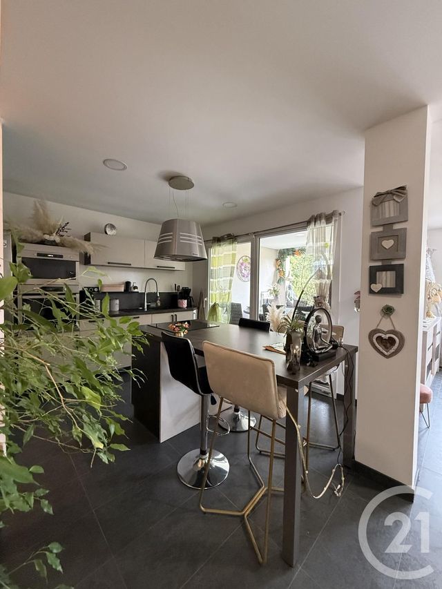 Appartement F3 &agrave; vendre - 4 pi&egrave;ces - 84 m2 - Foucherans - 39 - FRANCHE-COMTE