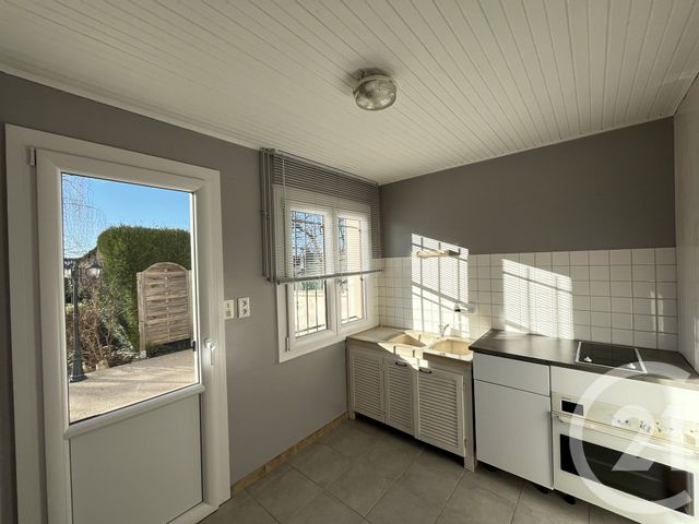 Maison &agrave; louer - 6 pi&egrave;ces - 162,12 m2 - Dole - 39 - FRANCHE-COMTE