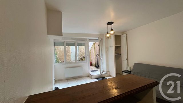 Appartement Studio &agrave; louer - 1 pi&egrave;ce - 20,84 m2 - Dole - 39 - FRANCHE-COMTE