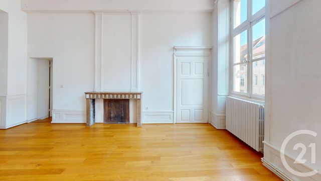Appartement F4 &agrave; louer - 4 pi&egrave;ces - 104,10 m2 - Dole - 39 - FRANCHE-COMTE