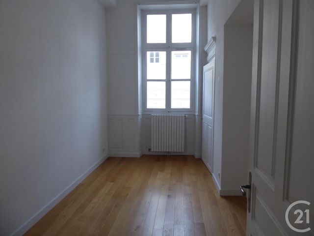 Appartement F4 &agrave; louer - 4 pi&egrave;ces - 104,10 m2 - Dole - 39 - FRANCHE-COMTE