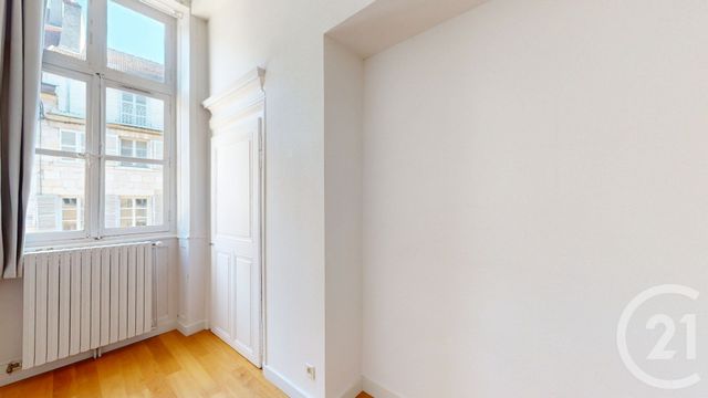 Appartement F4 &agrave; louer - 4 pi&egrave;ces - 104,10 m2 - Dole - 39 - FRANCHE-COMTE
