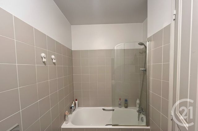Appartement F4 &agrave; louer - 4 pi&egrave;ces - 104,10 m2 - Dole - 39 - FRANCHE-COMTE