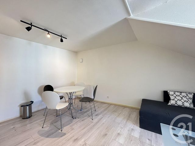 Appartement Studio &agrave; louer - 1 pi&egrave;ce - 22,36 m2 - Dole - 39 - FRANCHE-COMTE