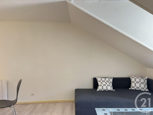 Appartement Studio &agrave; louer - 1 pi&egrave;ce - 22,36 m2 - Dole - 39 - FRANCHE-COMTE