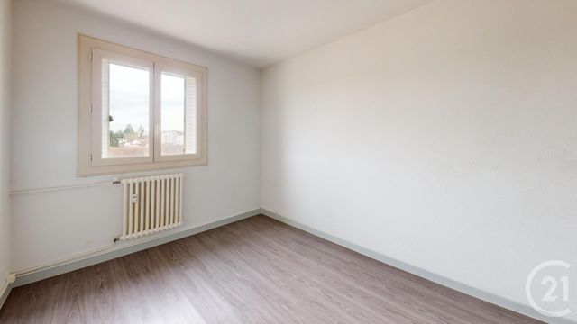 Appartement F5 &agrave; louer - 5 pi&egrave;ces - 83,63 m2 - Dole - 39 - FRANCHE-COMTE