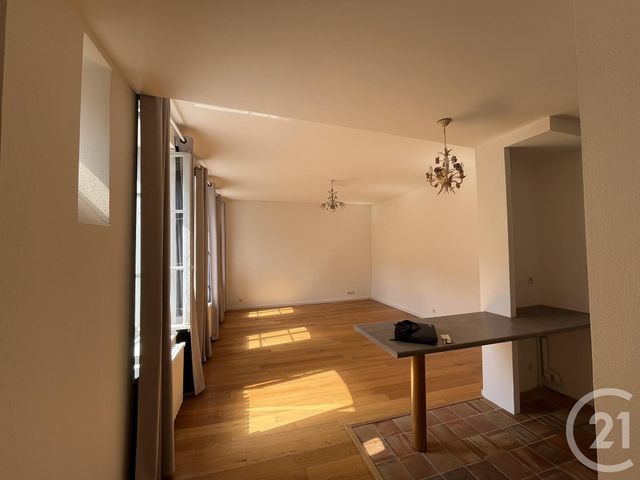 Appartement F2 &agrave; louer - 2 pi&egrave;ces - 60,25 m2 - Dole - 39 - FRANCHE-COMTE