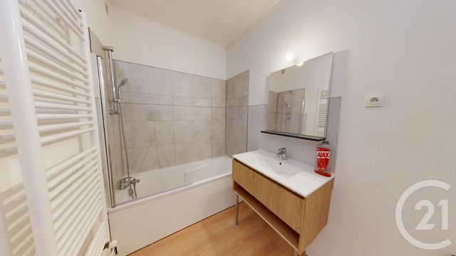 Appartement &agrave; louer - 3 pi&egrave;ces - 60,78 m2 - Dole - 39 - FRANCHE-COMTE