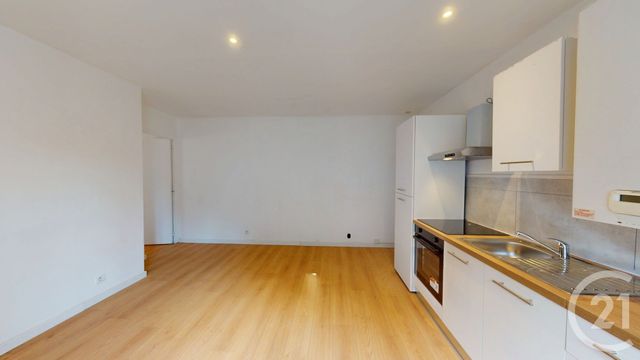 Appartement &agrave; louer - 3 pi&egrave;ces - 60,78 m2 - Dole - 39 - FRANCHE-COMTE