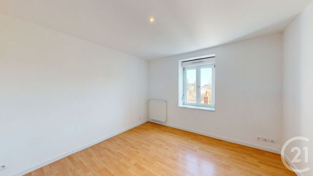 Appartement &agrave; louer - 3 pi&egrave;ces - 60,78 m2 - Dole - 39 - FRANCHE-COMTE
