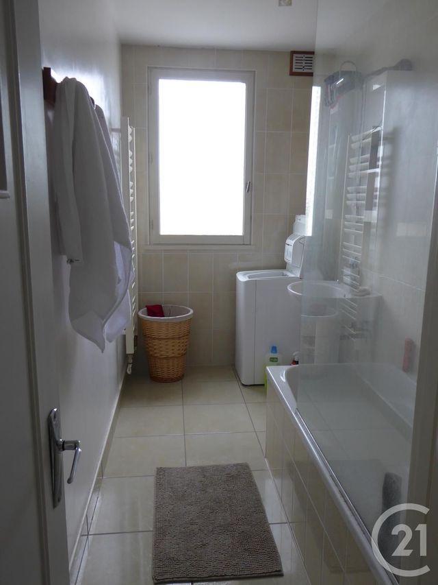 Appartement F3 &agrave; louer - 3 pi&egrave;ces - 64,32 m2 - Dole - 39 - FRANCHE-COMTE